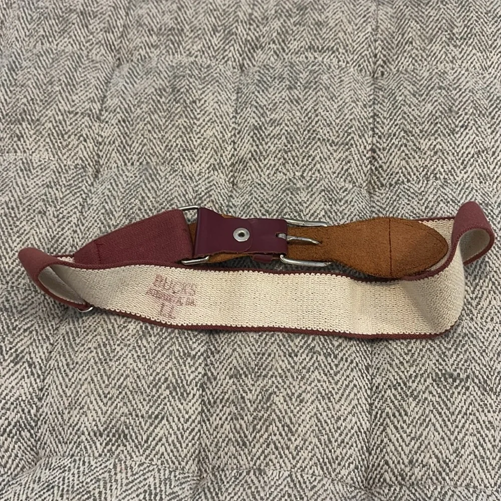 Vintage adjustable belt size M